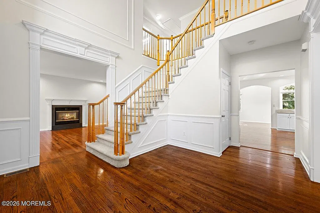 4 bed, 3.5 bath, 3348 sqft, $5,800 — Photo 4