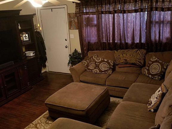 3rd image of 3006 NE 11th Ave
