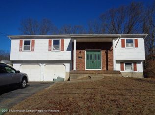 4 Sugarbush Rd, Howell, NJ 07731