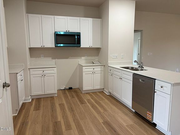 4th image of 219 Jacobs Ridge Dr