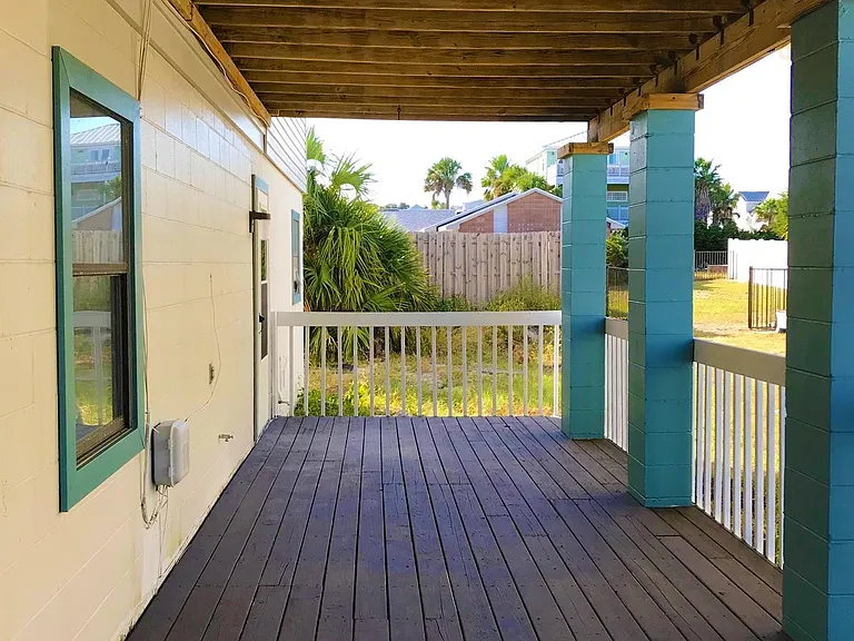 View of Spacious Side deck