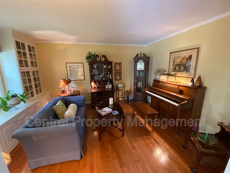 4724 Coach Hill Dr — Photo 12