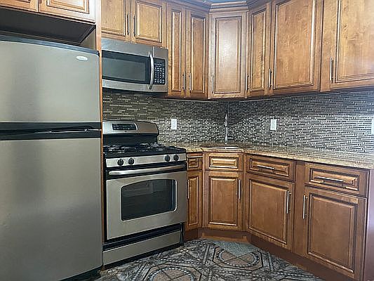 5th image of 1457 E 84th St #1