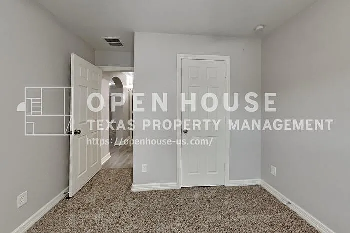 8902 Carmel Grove Ln — Photo 12