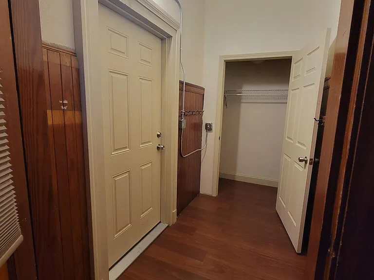 132 Franklin St #202 — Photo 9