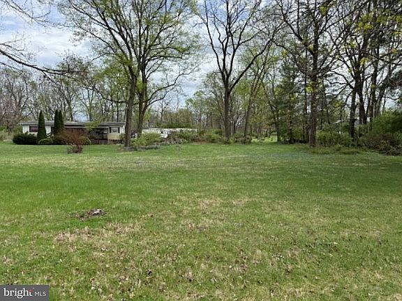 2nd image of 376 Logie Ln