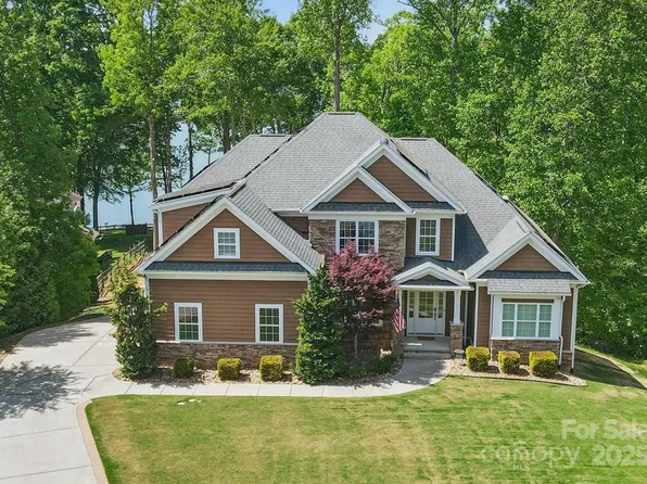 2501 Mount Isle Harbor Dr, Charlotte, NC 28214