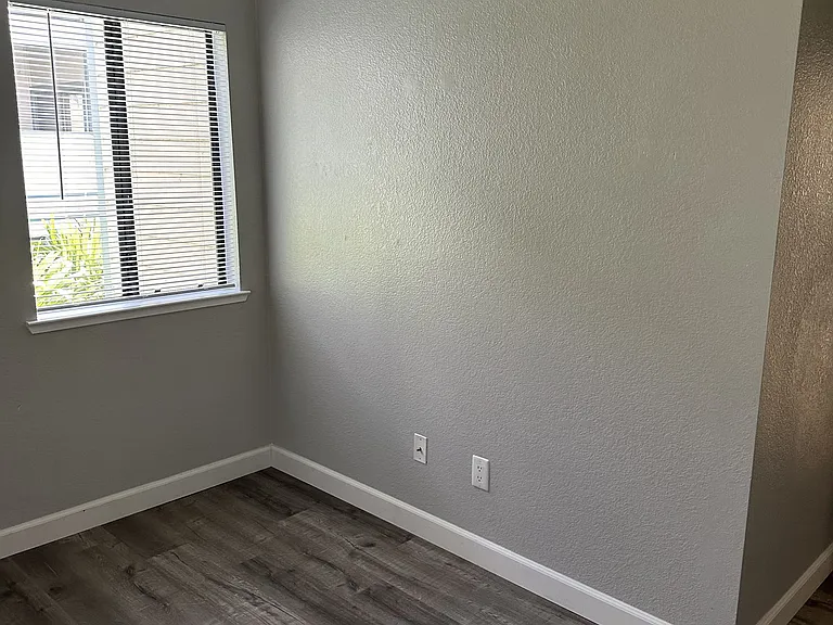 Riverfront Apartments — Photo 35