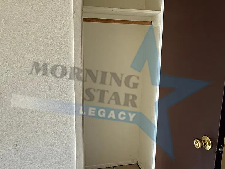 Puerta Del Sol Apartments — Photo 5