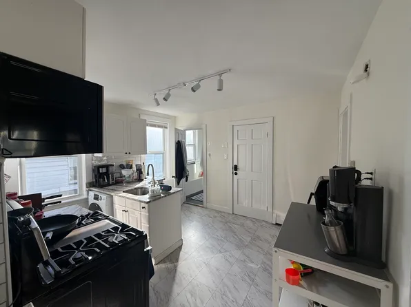 24 Granite St #2, Somerville, MA 02143