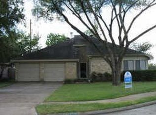 15706 Roxton Ridge Dr, Webster, TX 77598