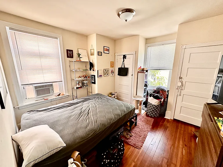446 W Earlham Ter — Photo 12