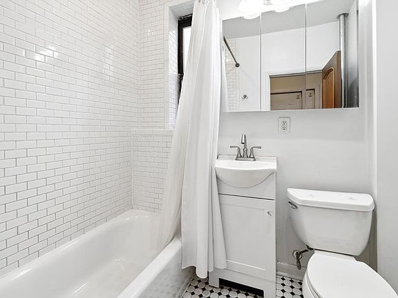 3rd image of 175 Eastern Pkwy APT 3F