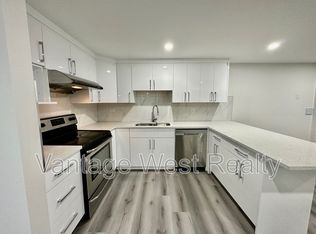 620 Dundee Rd #2, Kelowna, BC V1X1R2