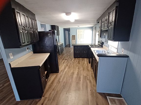 5th image of 463A Logan Ave