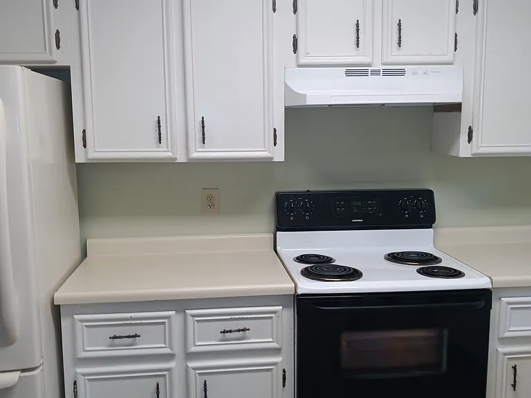 635 Huntington Rd #303 — Photo 3