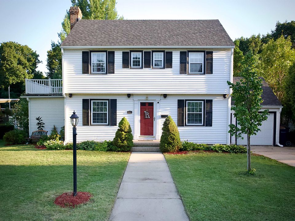 1st image of 1020 Walker St