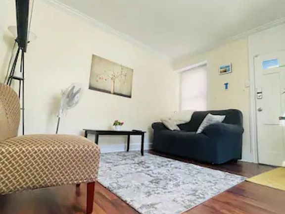 5th image of 4550 Silverwood St