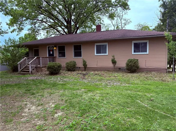 617 Northeast Ave, Tallmadge, OH 44278