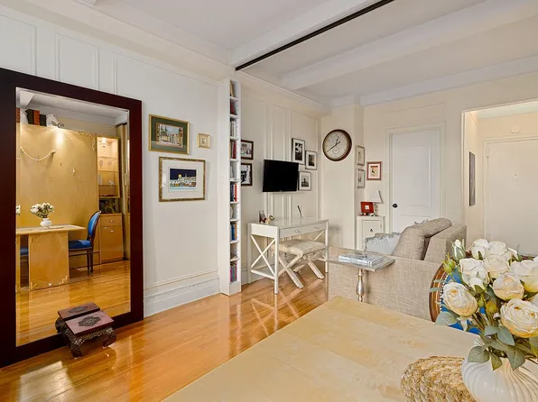 225 Central Park W Unit 416, Manhattan, NY 10024