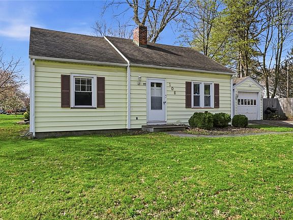 3rd image of 106 Stonecliff Dr