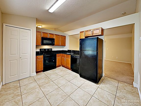 3rd image of 609 Leland Dr