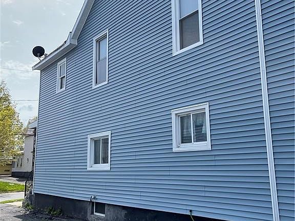 4th image of 1130 Conkling Ave
