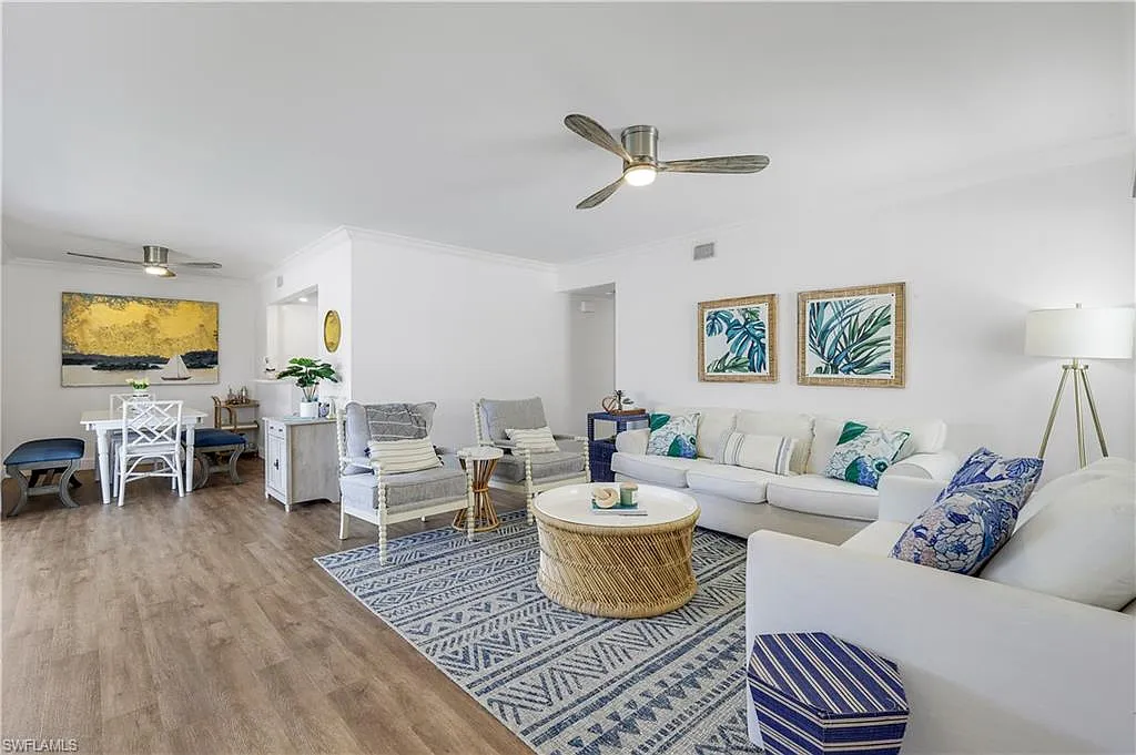 2 bed, 2.0 bath, 1062 sqft, $5,250 — Photo 2