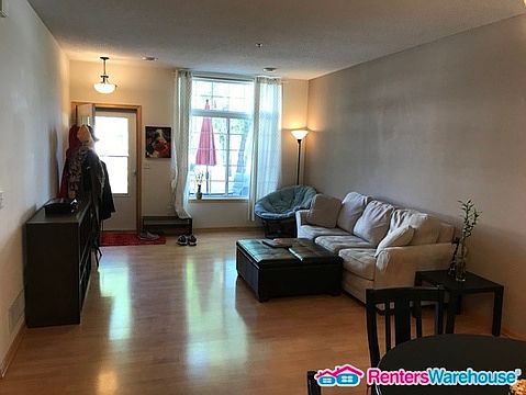 3rd image of 311 Frederick Cir