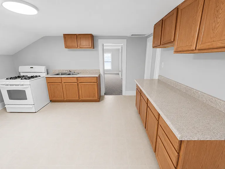 2204 Saint Clair St — Photo 18