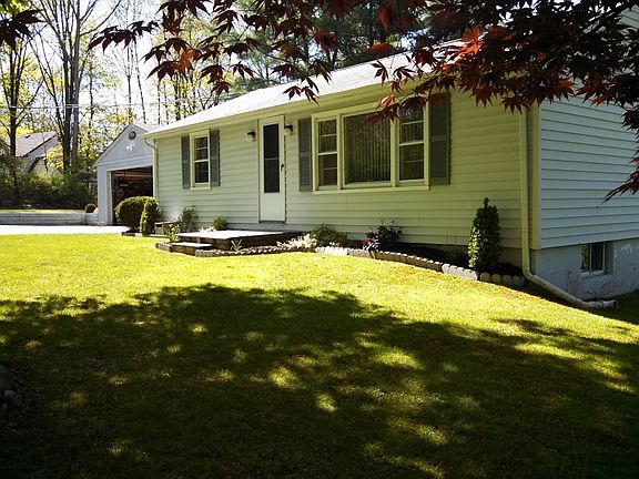 5th image of 81 Crescent Dr