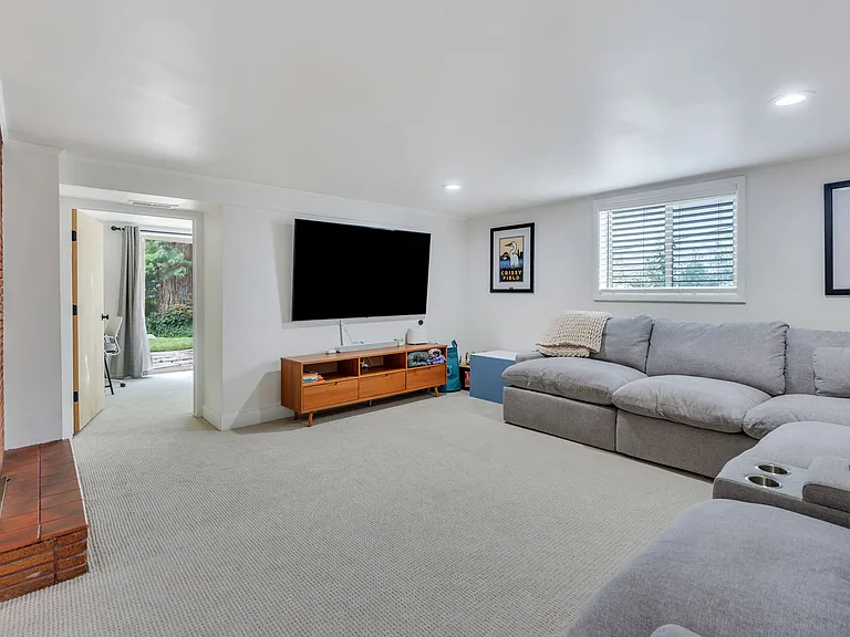 3536 E Hermes Dr — Photo 28