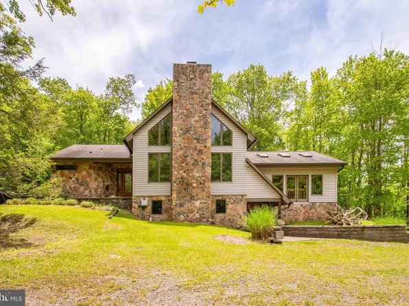 122 Woodlands Hill Ln, Oakland, MD 21550