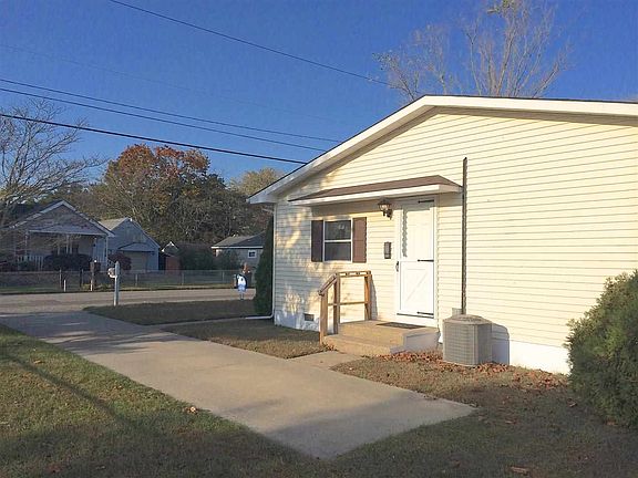 side yard w/ parking