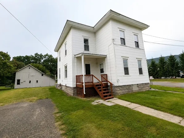 61 Central St, Moravia, NY 13118