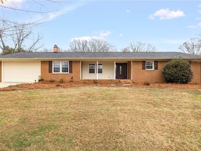 289 Mendenhall Dr, Winston Salem, NC, 27127