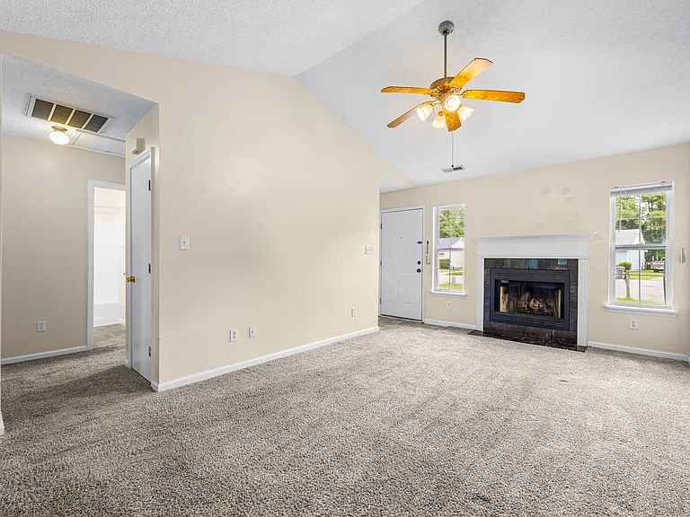 116 Live Oak Ct — Photo 7