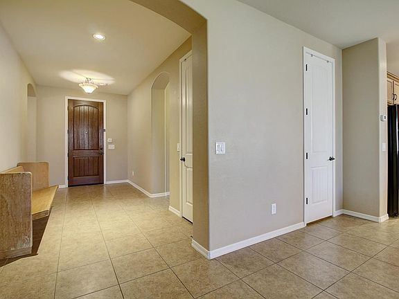 4th image of 2514 E Eleana Ln