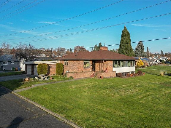 3rd image of 3028 W Riverview Dr