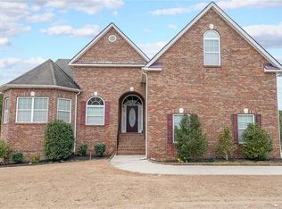 201 Terrell Dr, Loganville, GA 30052