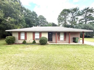 402 Mulligan Dr, Montgomery, AL 36117