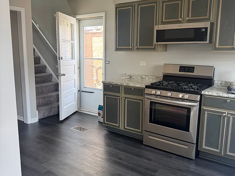 9345 S Pulaski Rd #1E — Photo 1