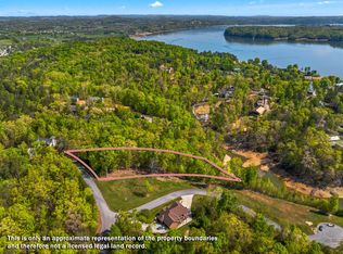 943 Waterstone Dr, Dandridge, TN 37725