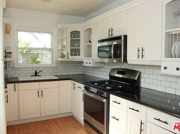 4th image of 5462 W 121st St