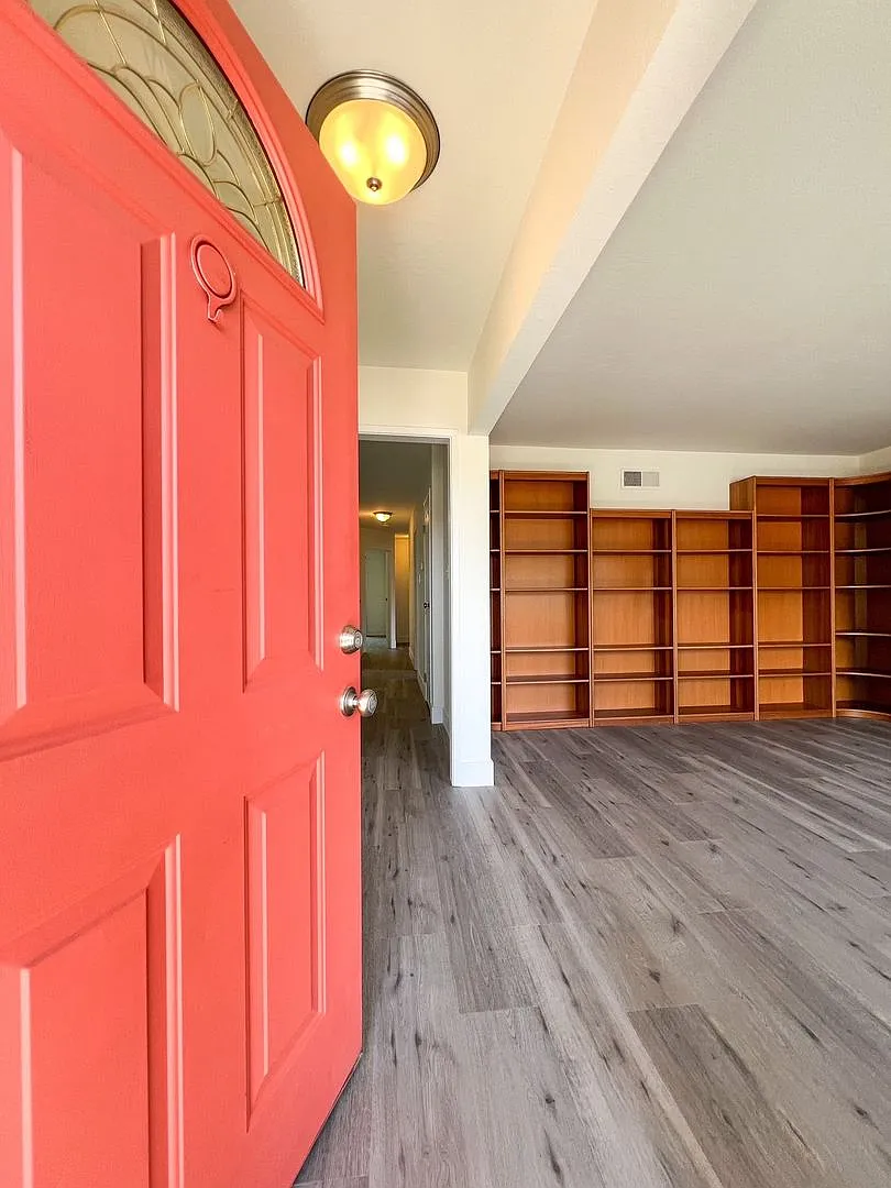 Conveniently Located Four Bedroom Bel Aire Home — Photo 2