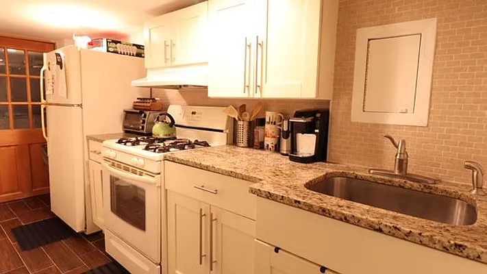 Rented by Compass | media 11