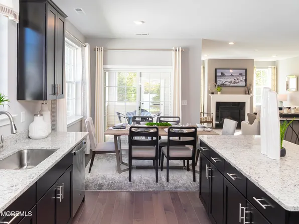 5 Canterbury Road, Plumsted, NJ 08533