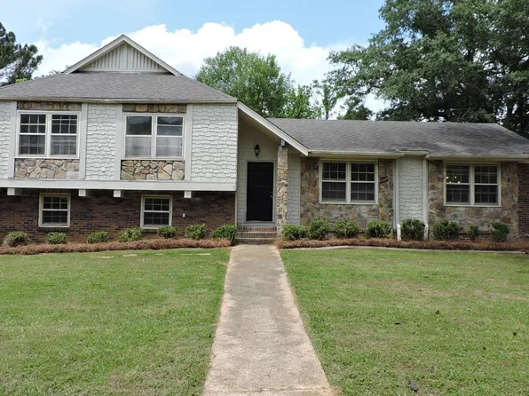 2009 Carraway Ln, Birmingham, AL 35235