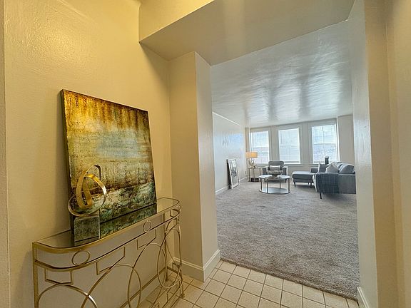3rd image of 229 Ward Pkwy APT 603A