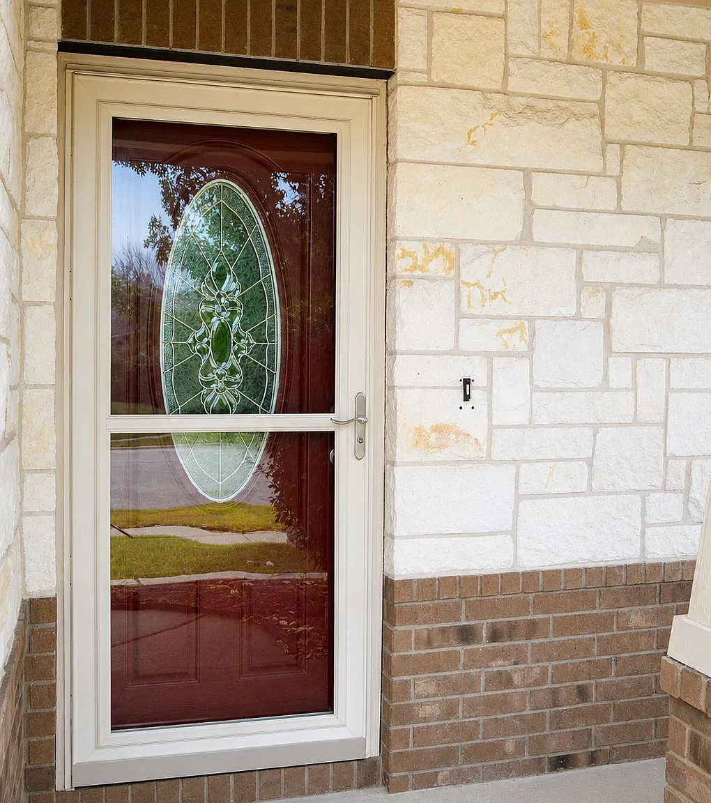 3 bed, 2106 sqft, $2,150 — Photo 2